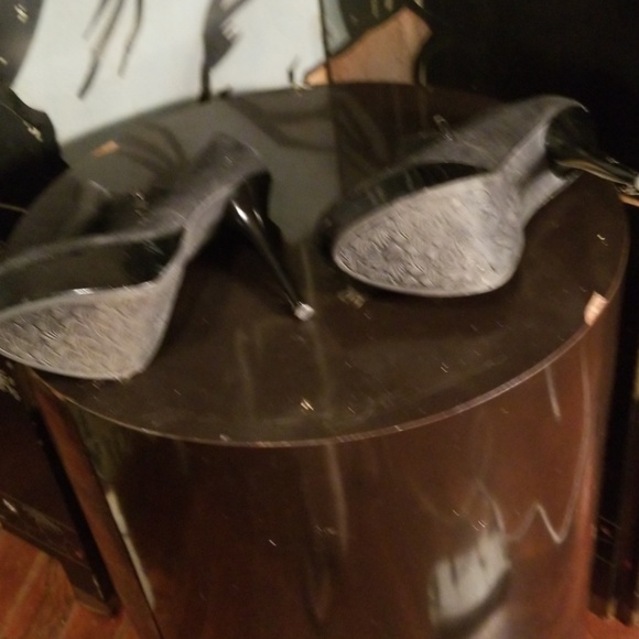 Black platform mule worn or best offer - Picture 4 of 4